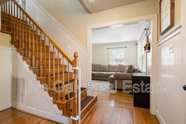 Foto del edificio - 3705 S Queensgrove Cir
