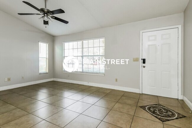 Foto del edificio - 3 Bedroom Pet-Friendly Home in Gotha, FL with Main Street Renewal