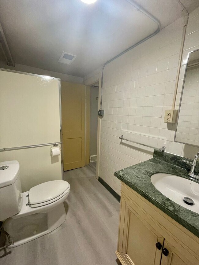 Building Photo - 1012 14th St