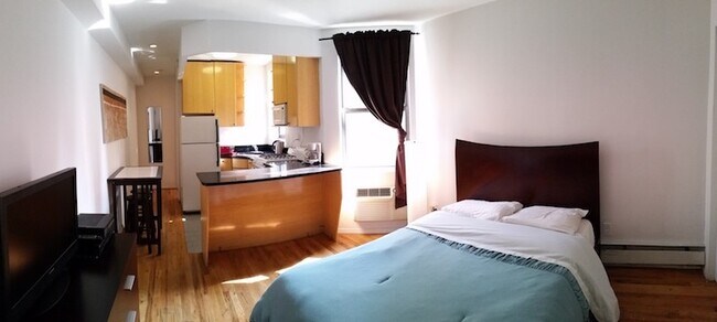 Foto del edificio - 407 W 51st St