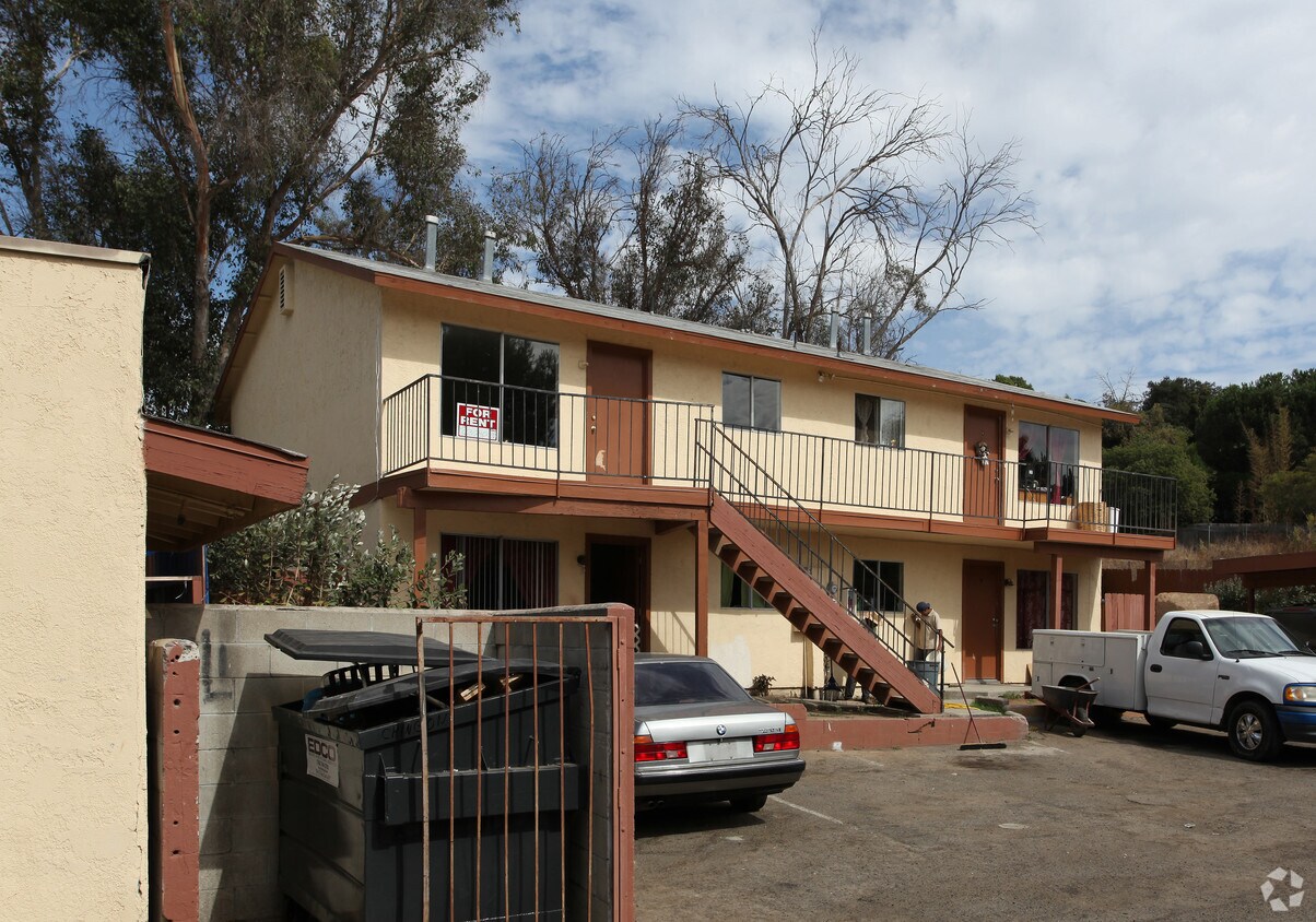 Primary Photo - 836 Sinkler Way