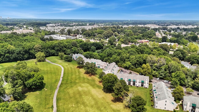 Building Photo - 1725 Grand Bay Dr