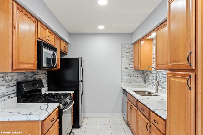 Building Photo - 1673 Ishnala Dr