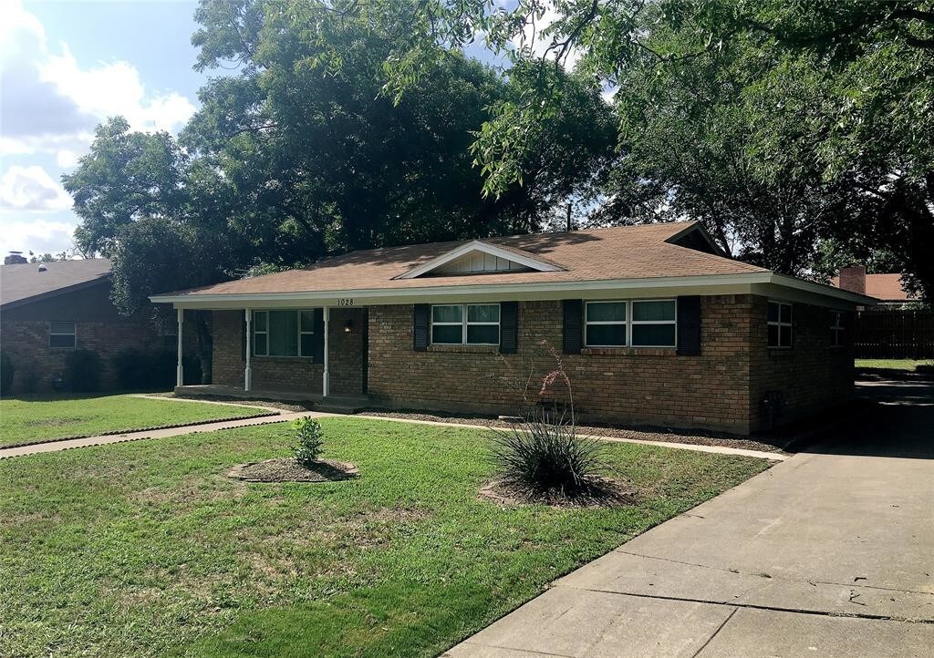 Foto principal - 1028 Black St