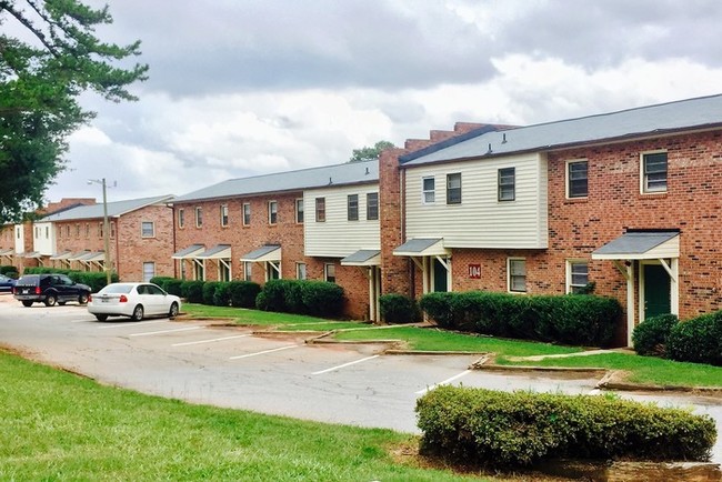 Building Photo - 104 Northway Dr