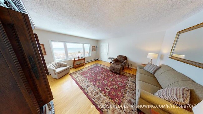 Foto del edificio - 830 S Lake St