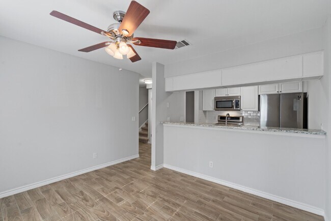Foto del edificio - 3326 Foster Ln