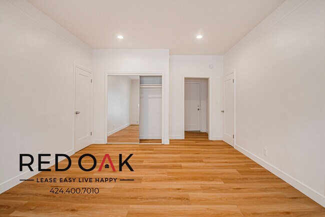 Building Photo - 1818 Whitley Ave