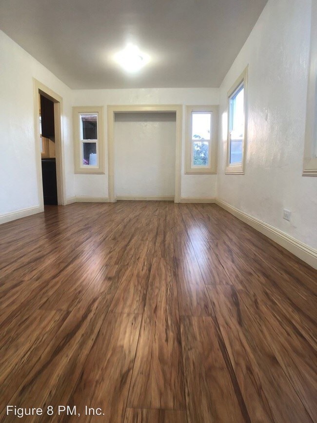 Foto del edificio - 1655 1/2 W 37th St