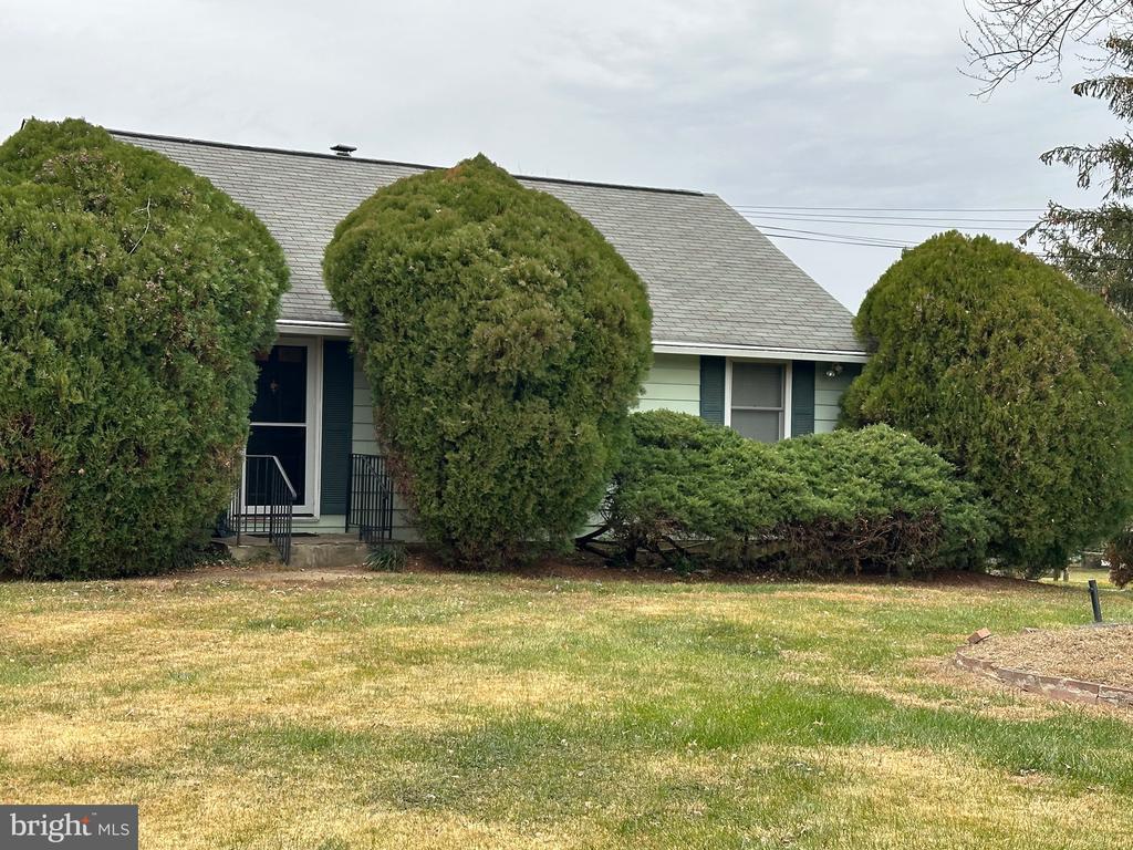 Building Photo - 7600 Lisle Ave