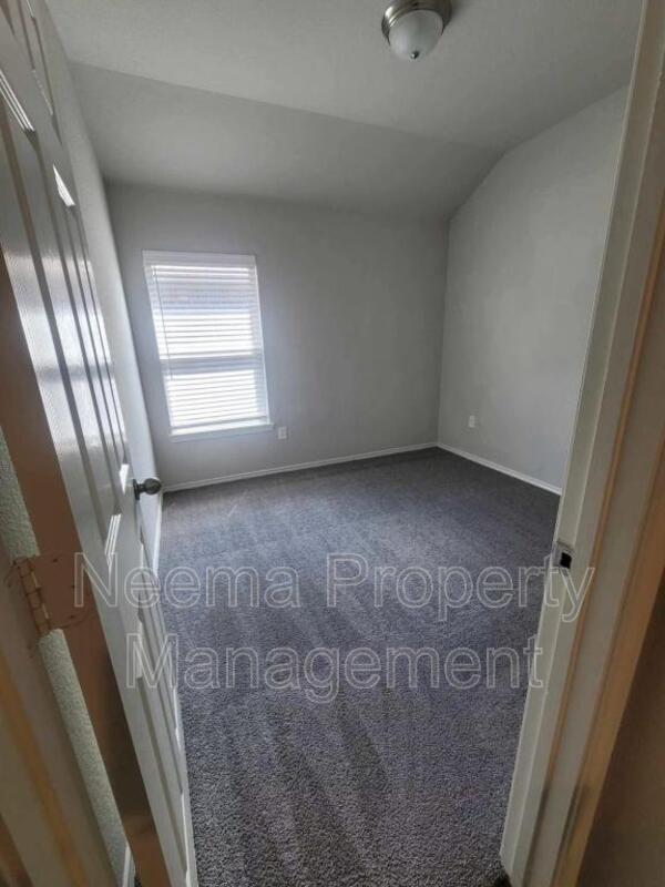 Foto del edificio - 21011 Wenze Ln