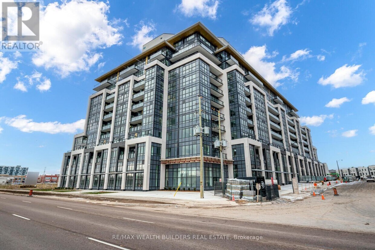Building Photo - 405 Dundas St W