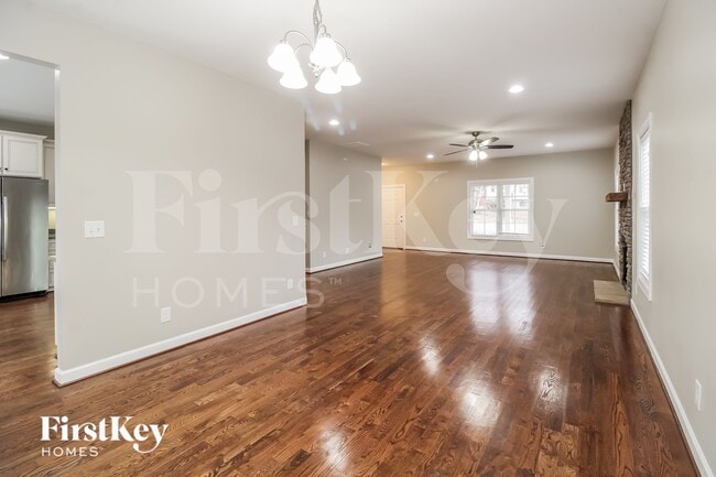 Building Photo - 1803 Gracewood Dr