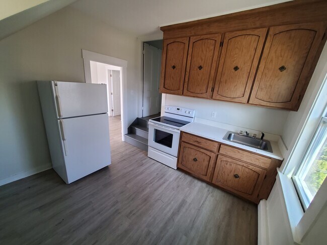 Kitchen - 223 Sabattus St
