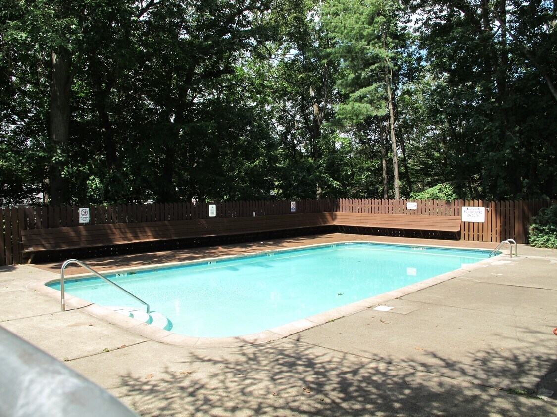 Building Photo - 183 Kennedy Dr