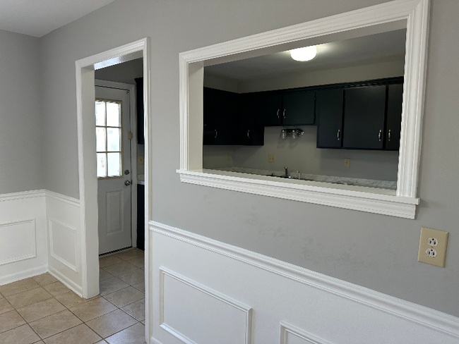 Building Photo - 7924 Shady Oak Trail