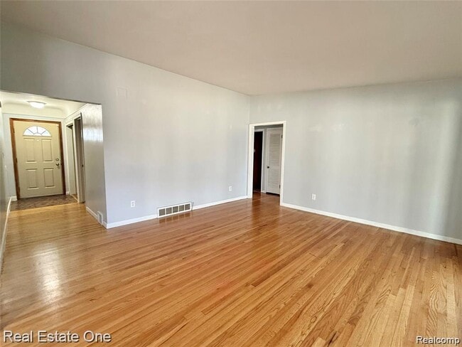 Foto del edificio - 6845 Plainfield St