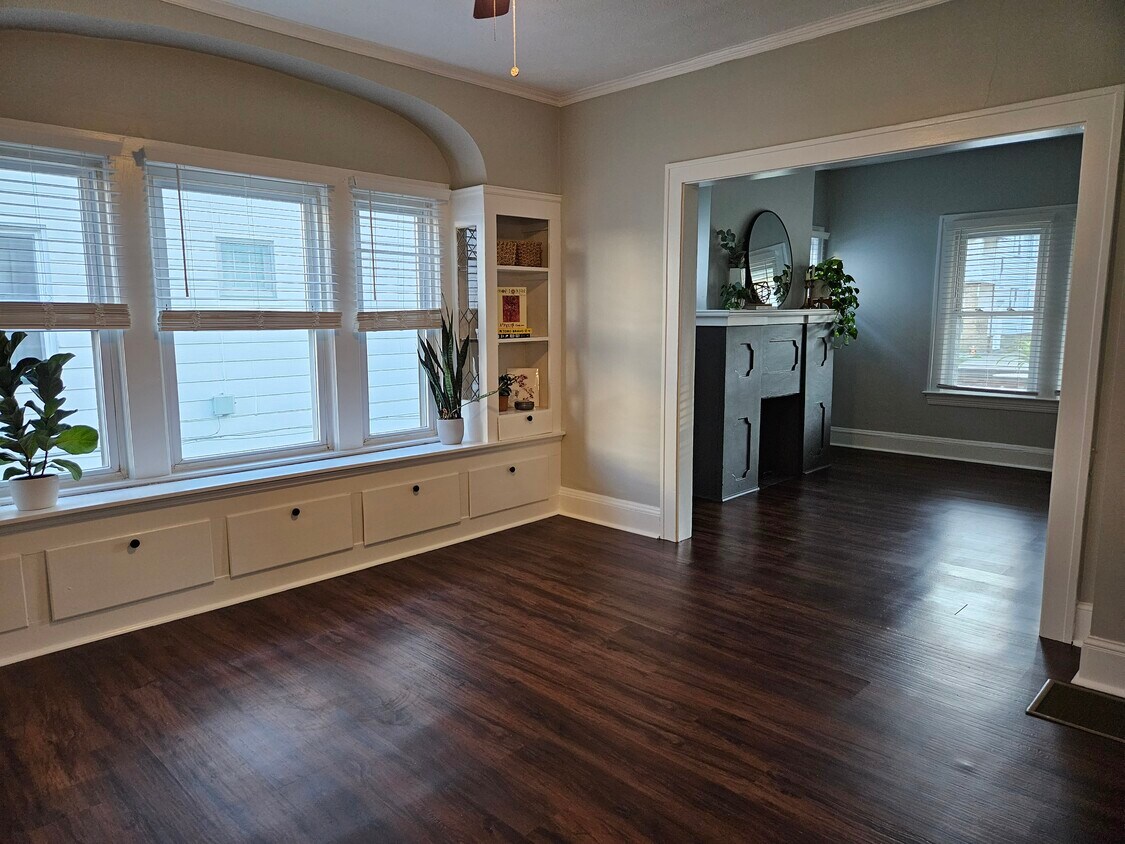 Foto principal - 2167 Clarence Ave