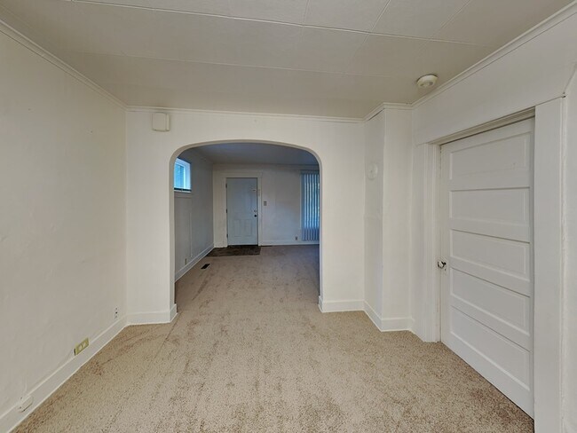 Foto del edificio - 1114 W Fairview Ave