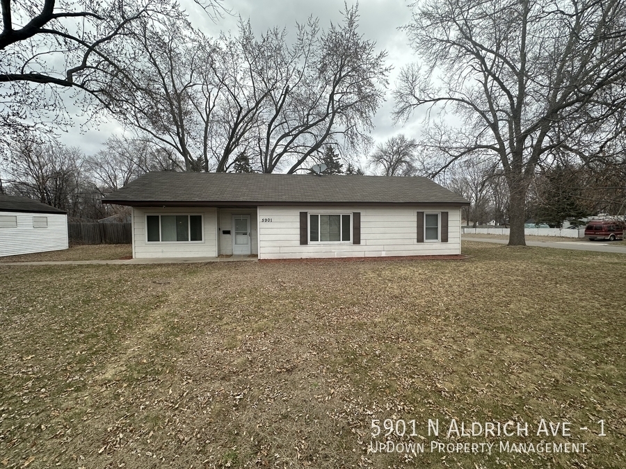 Primary Photo - 5901 N Aldrich Ave