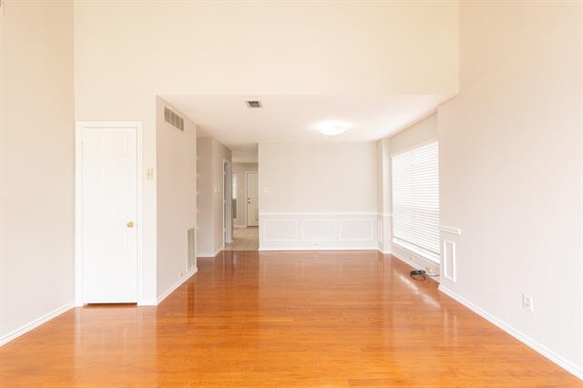 Foto del edificio - 3031 Renaissance Ct