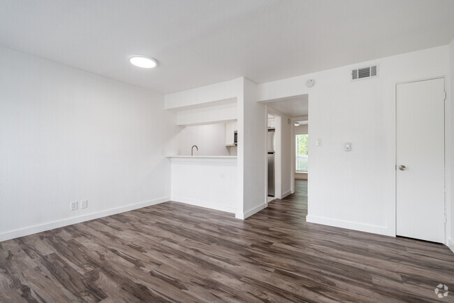 1HAB, 1BA - 587ft² - ATX Residence LLC