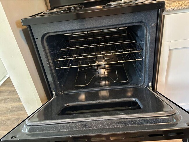 Foto del edificio - 776 Northview Ave