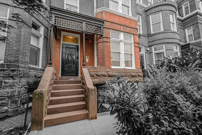 Building Photo - 1504 17th St NW