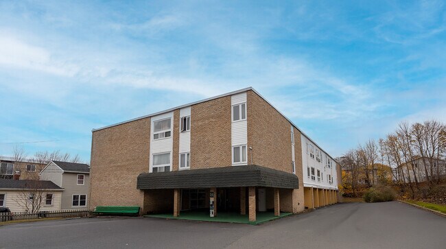 Photo du bâtiment - Ashburn Apartments