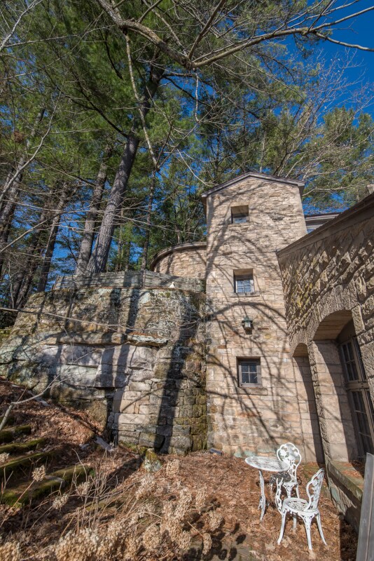 Building Photo - 801 Pine Cone Trail N