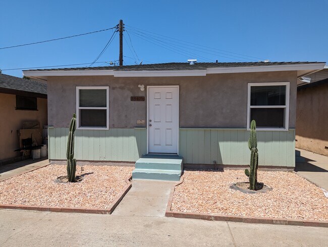 Foto del edificio - 3847 W 104th St