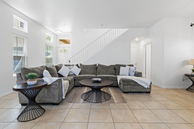 Building Photo - 1786 Elm Ave