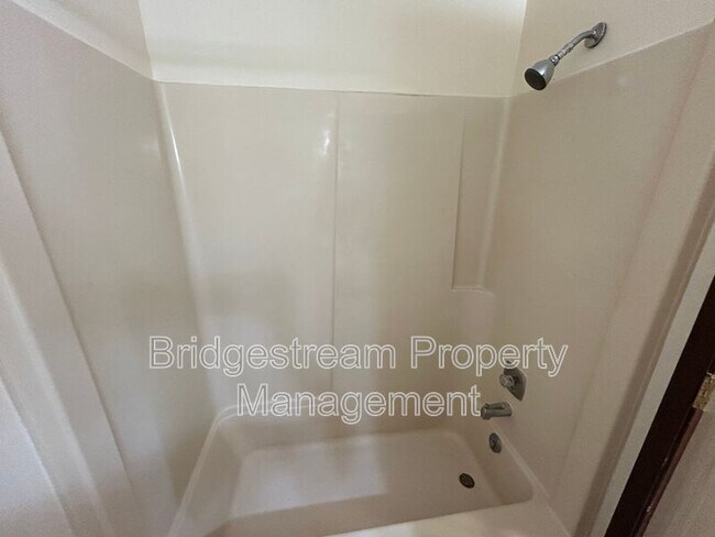 Foto del edificio - 7123 N Springboro Pike
