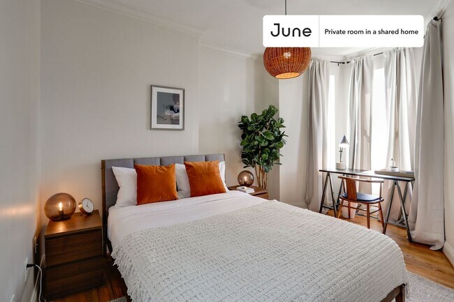 Foto del edificio - Room in Shared 4 bed/3.5 bath home