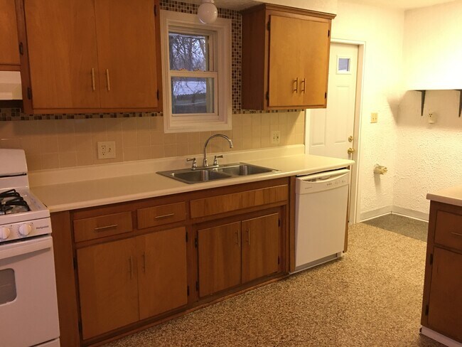 Conexiones para lavadora y secadora - 4251 Brockley Ave