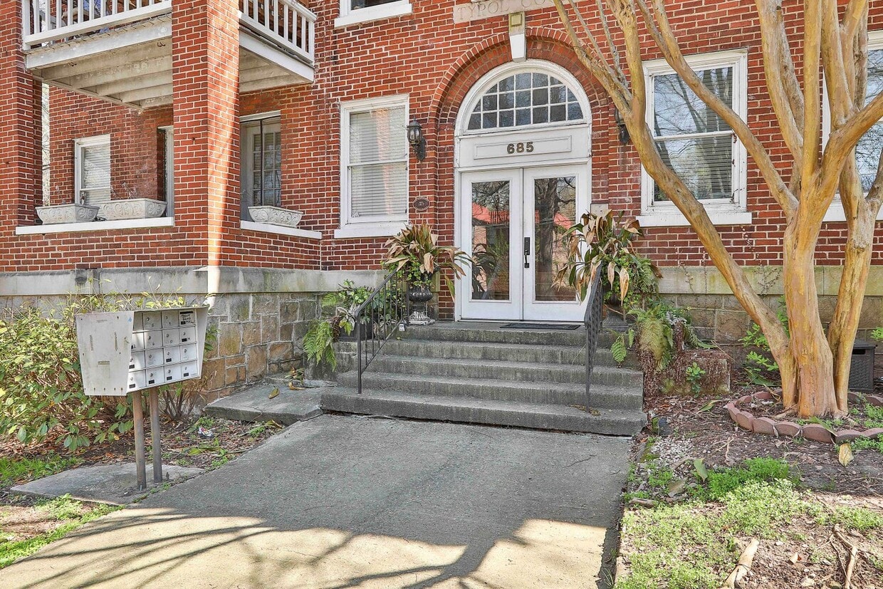 Photo - 685 Argonne Ave. #14