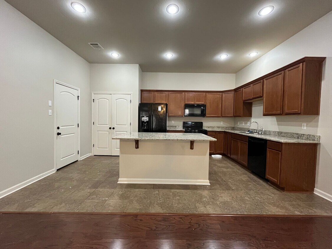 Foto del edificio - 3 bedroom in Ascension