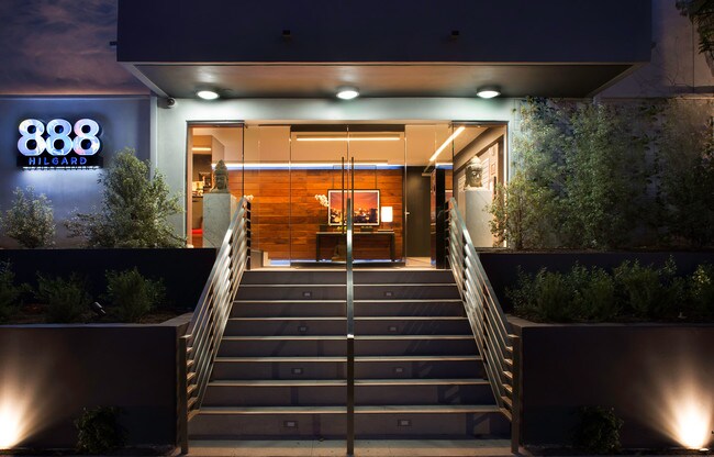 Foto del edificio - 888 Hilgard  Furnished and Unfurnished Apa...
