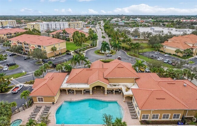 Foto del edificio - 9065 Colby Dr