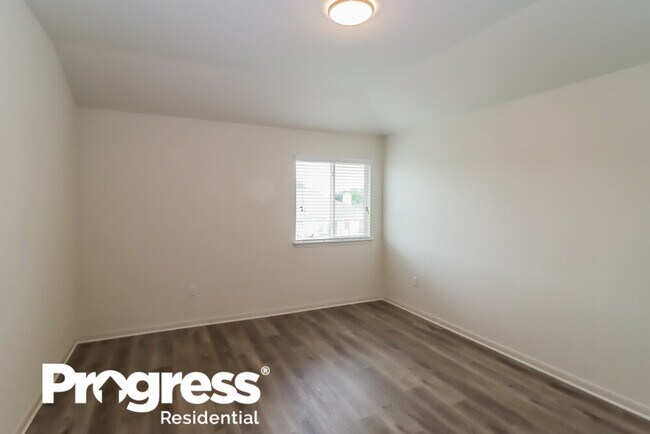 Building Photo - 288 Zarya