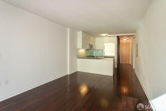 Building Photo - 318 Spear St
