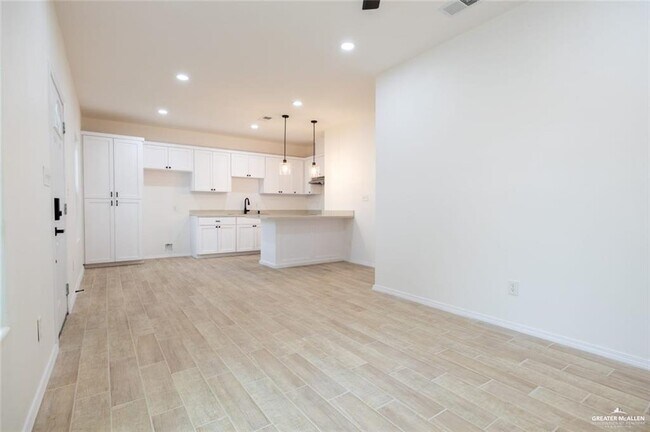 Foto del edificio - 7200 S San Pedro St