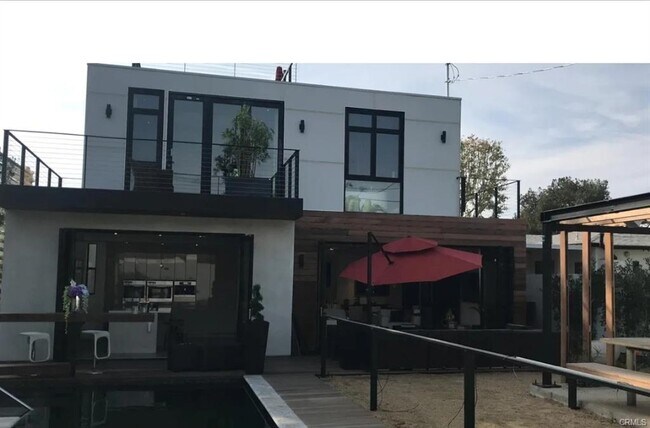 Foto del edificio - 2538 Tilden Ave