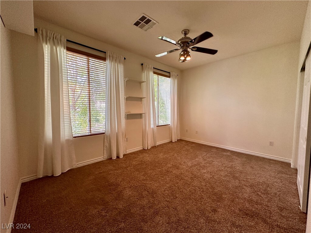Foto del edificio - 8465 Adams Grove St