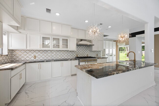 Foto del edificio - 5230 Meadow Forest Ln