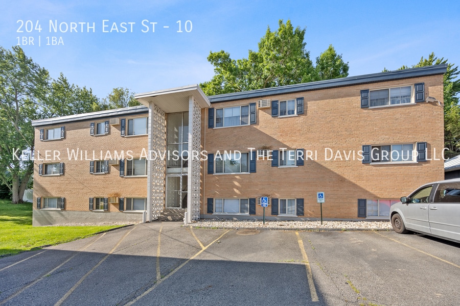 Primary Photo - 204 N East St