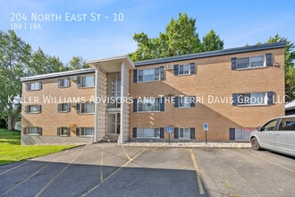 Building Photo - 204 N East St
