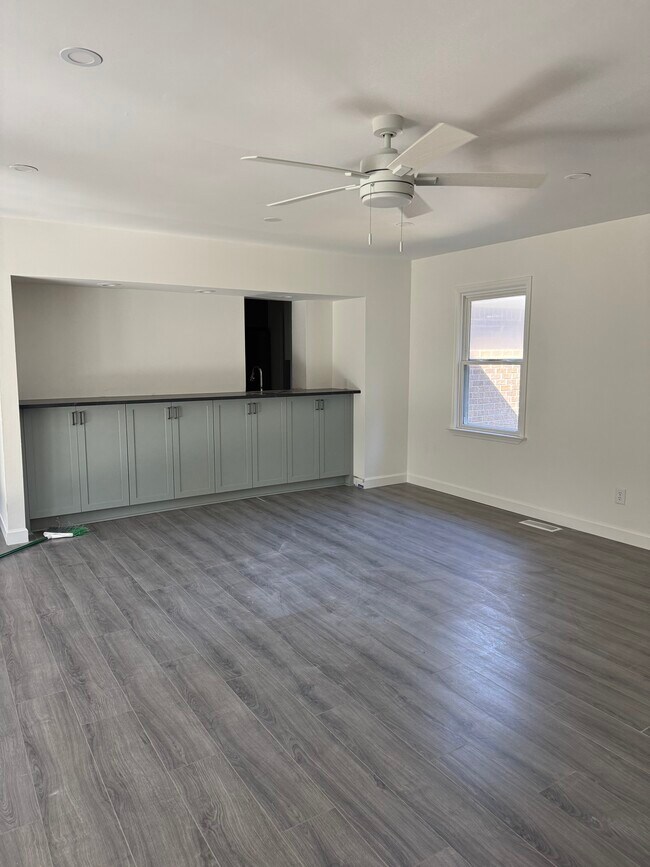 Foto del edificio - 1038 Point Of Lgt Ln