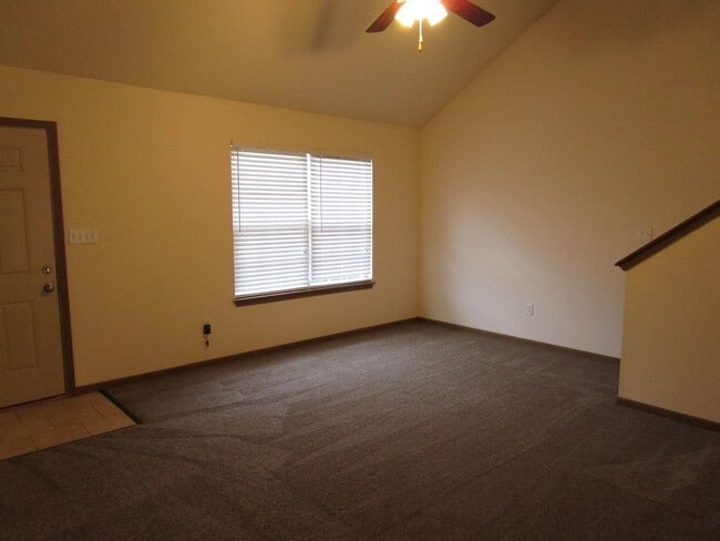 Building Photo - 501-503 Glenstone Dr.