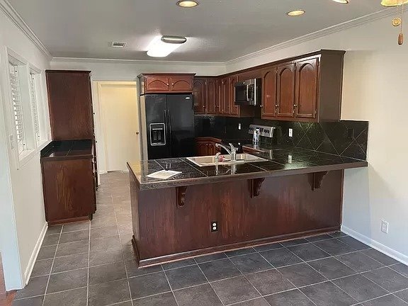 Building Photo - Sweet Spacious 3 Bed, 2.5 Bath Home in Ham...